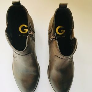 🌟 SOLD 🌟 GUESS boots